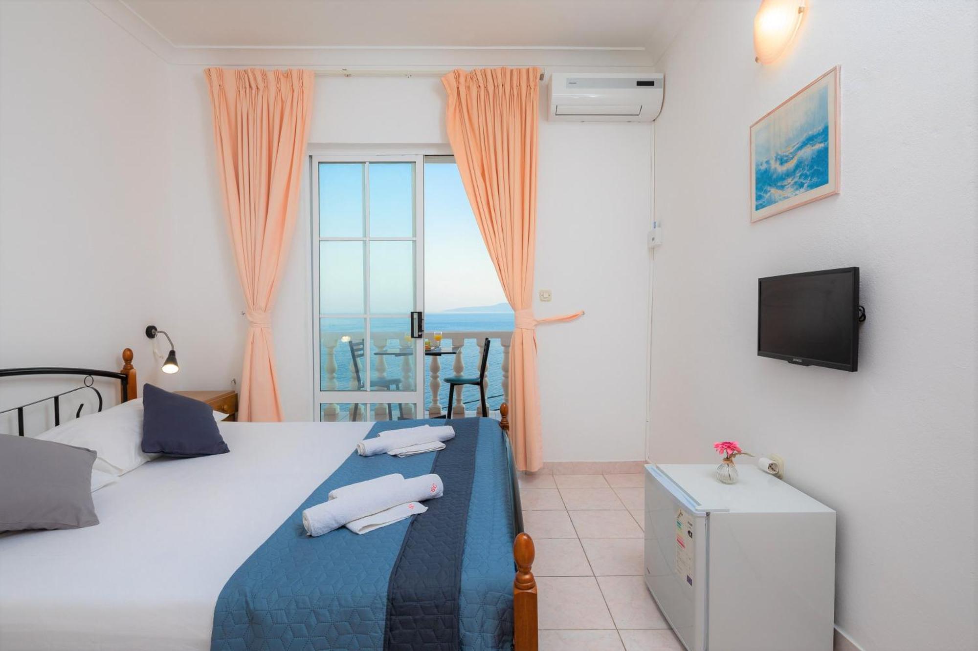 Family Beach Rooms Omis Ruang foto